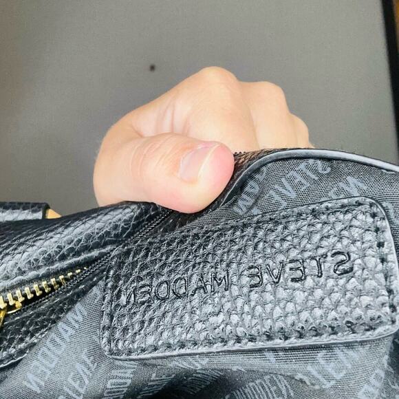 STEVE MADDEN Women's Black Embossed Faux Leather Gold Accent Handbag Purse - Picture 3 of 12